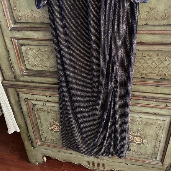 Nightway 18W black blue and gold shimmer stretch gown - Picture 3 of 5